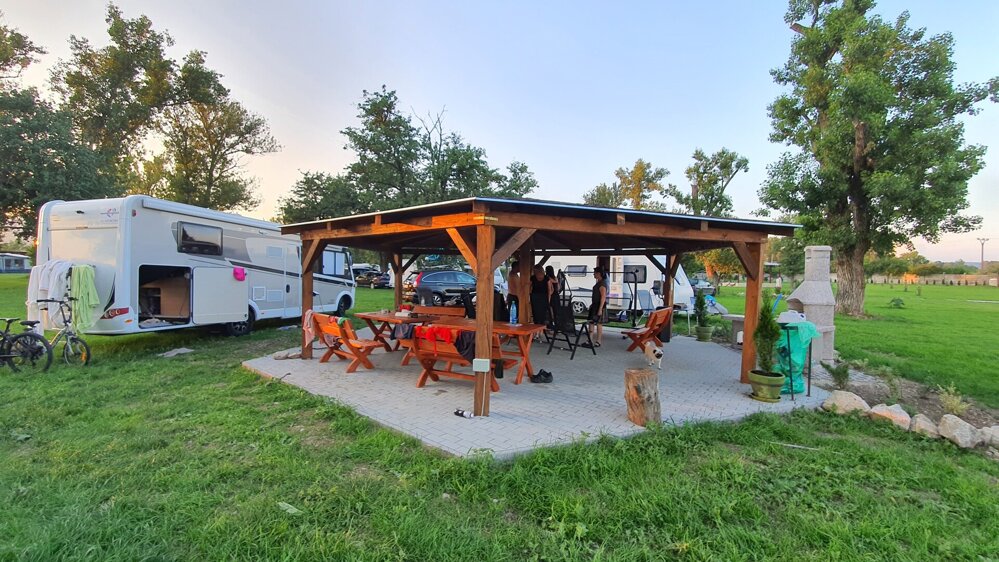 fgal-camping-2.jpg